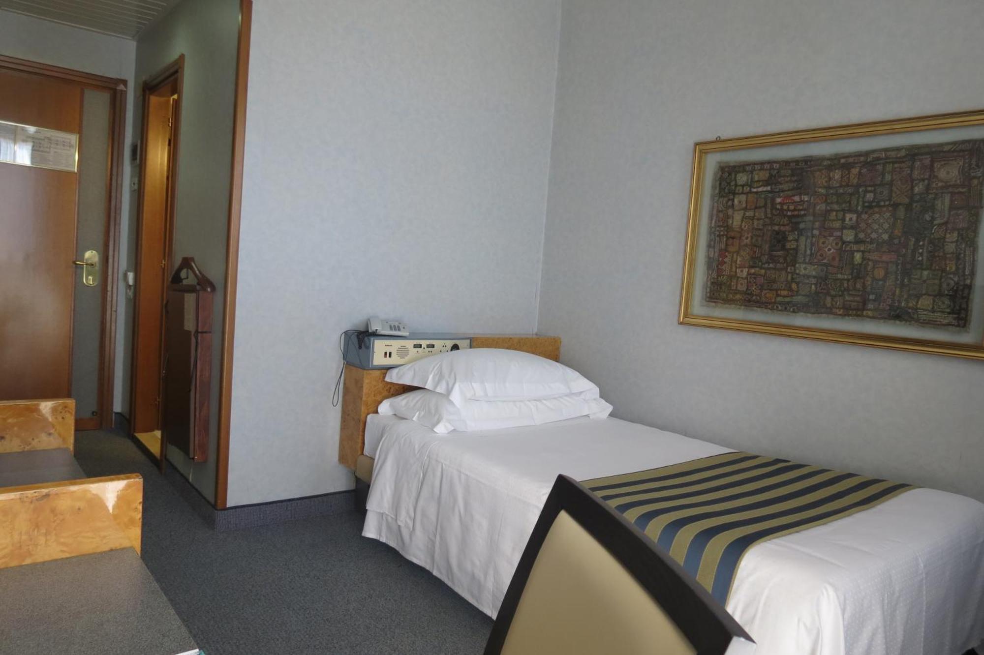 Enea Hotel Pomezia Pokoj fotografie